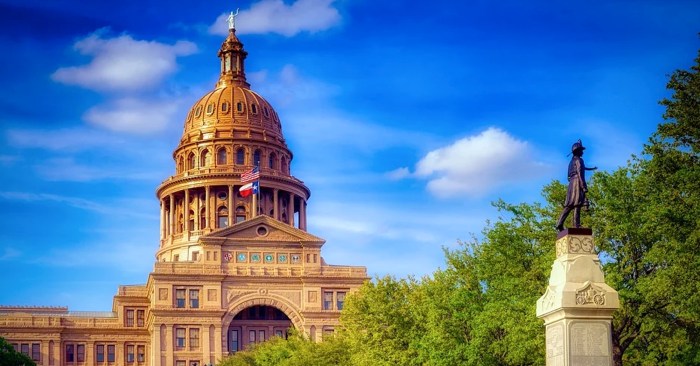 One possible solution to reforming redistricting in texas is to